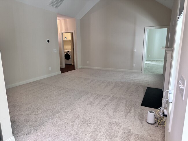 Building Photo - 413 Belhaven Ct