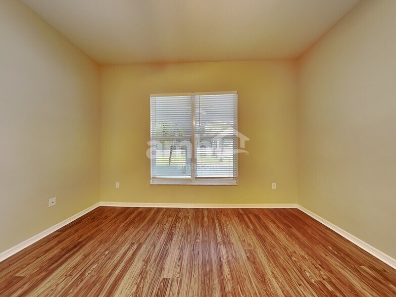 Building Photo - 17004 Falconridge Rd
