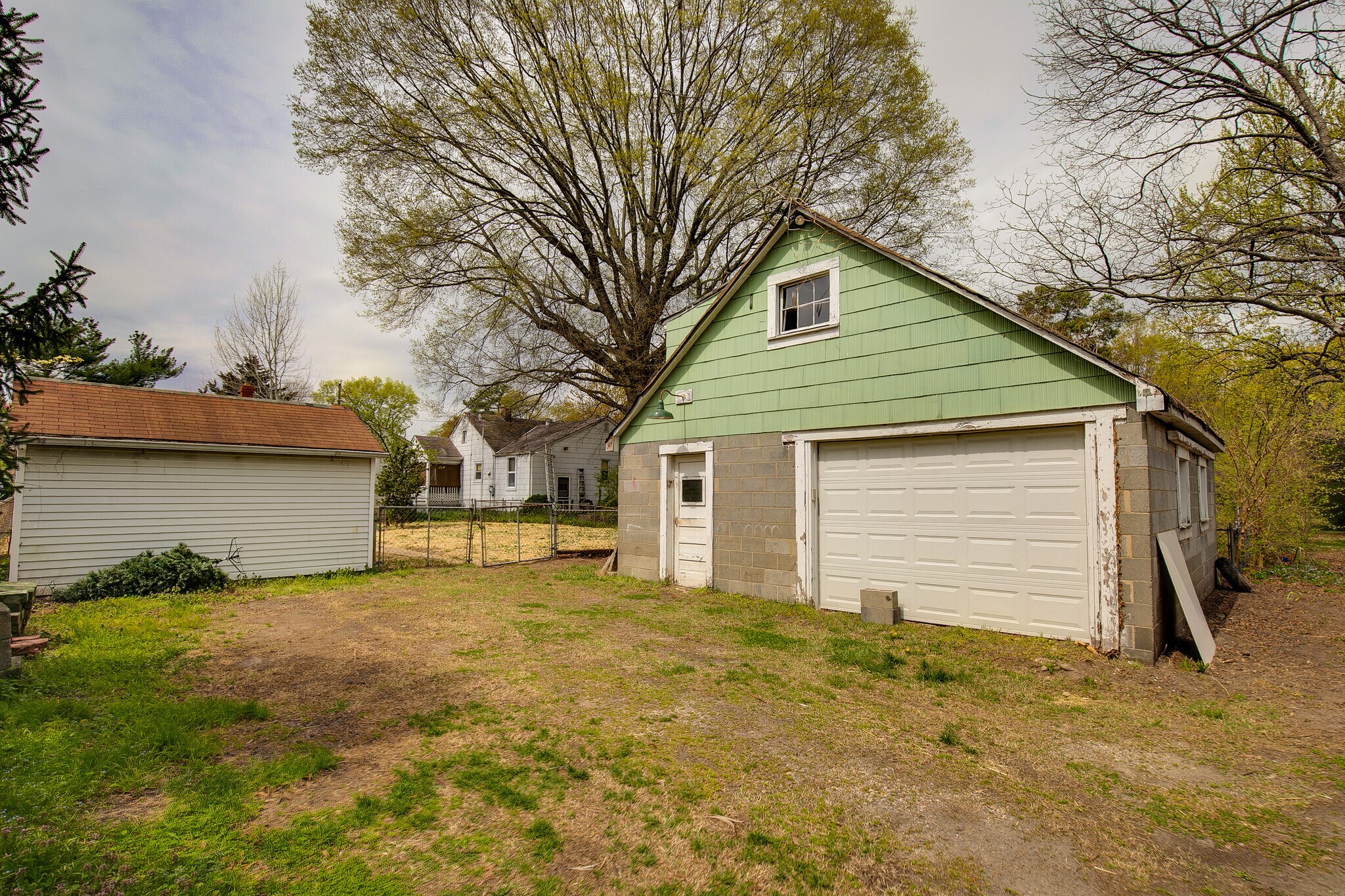 Building Photo - 5309 Gillespie Ave