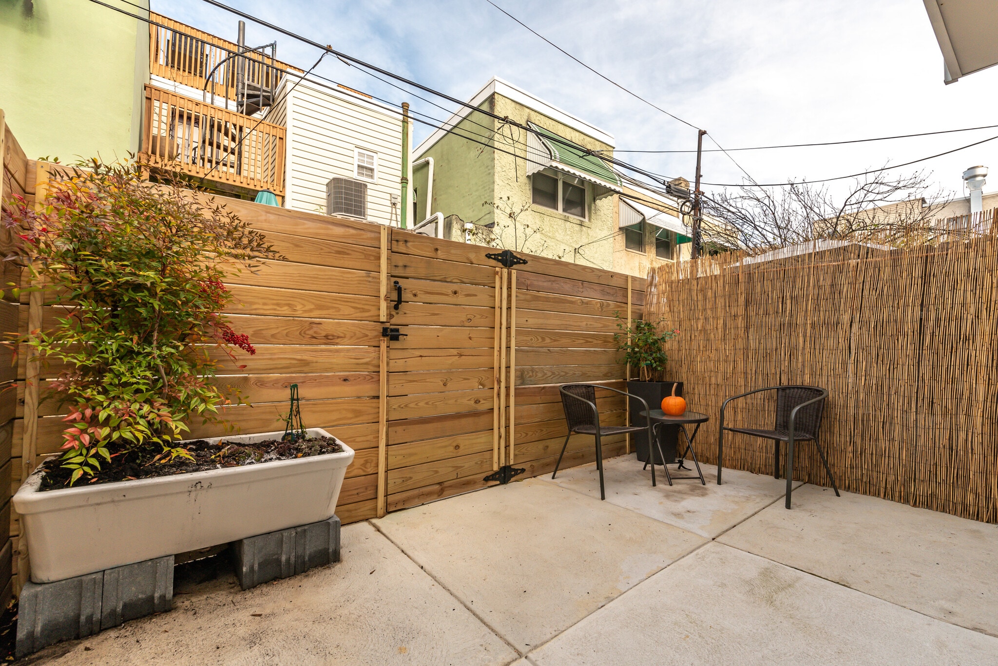 Building Photo - 1311 Sigel St