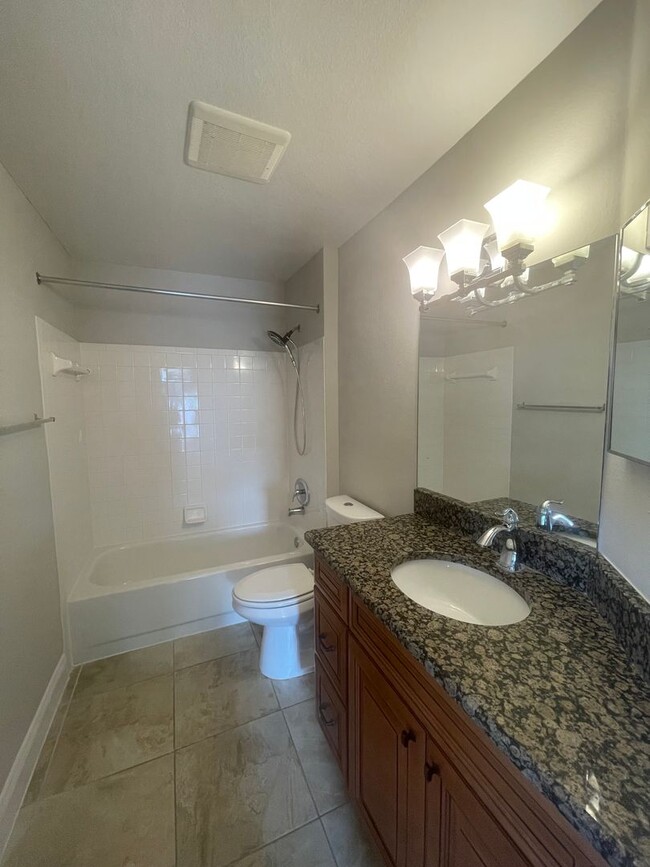 Building Photo - 2 Bedroom / 2 bath Condo in Bermuda Dunes ...