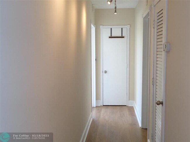 Building Photo - 4200 Crystal Lake Dr