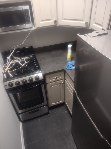 Building Photo - E. 58th St, 2nd Ave