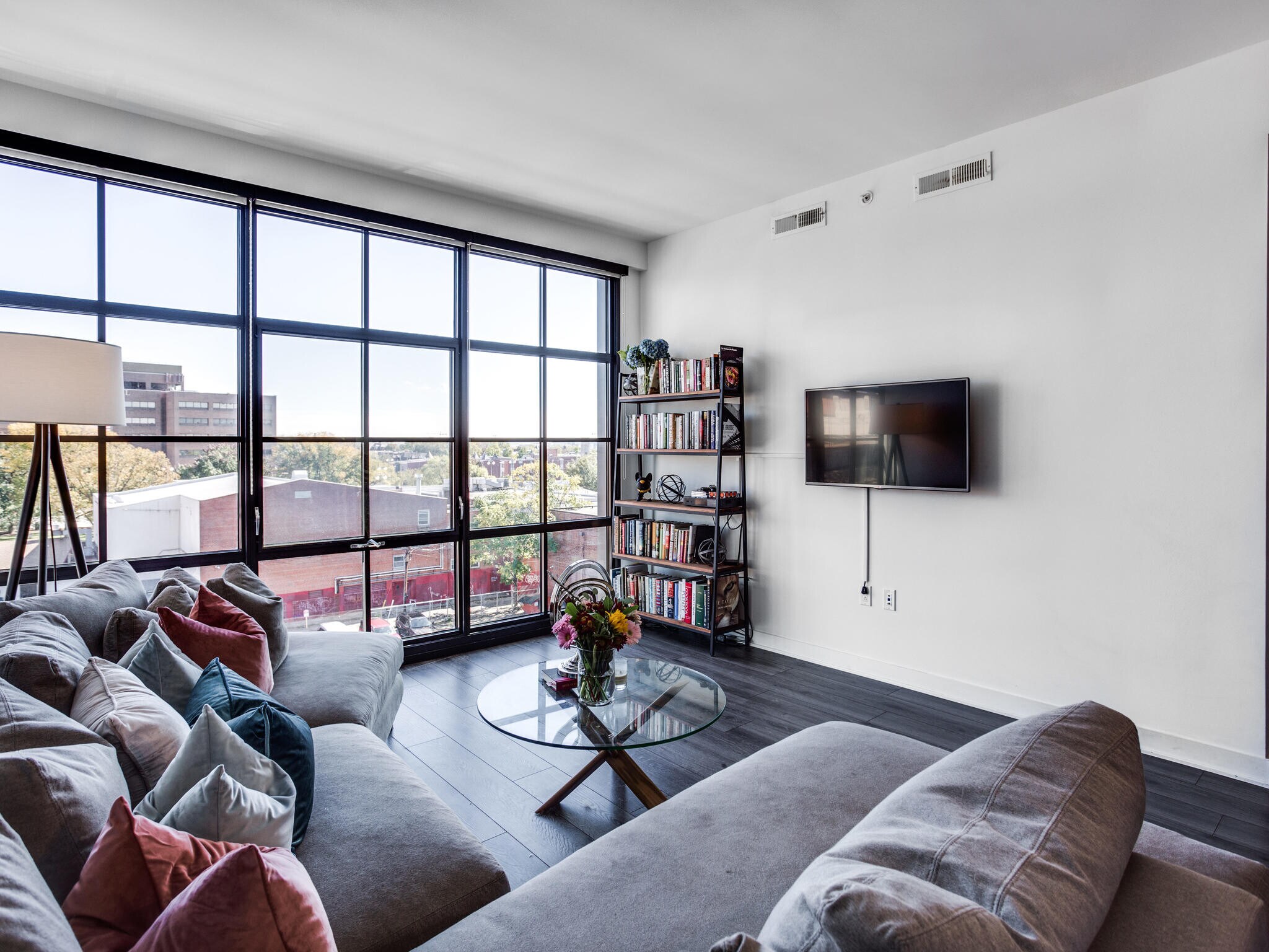 Building Photo - 2030 8th St NW