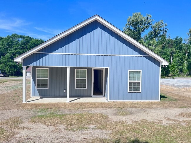 Building Photo - 631 Clary St