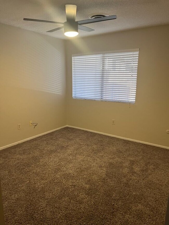 Building Photo - 7613 Quailwood Dr