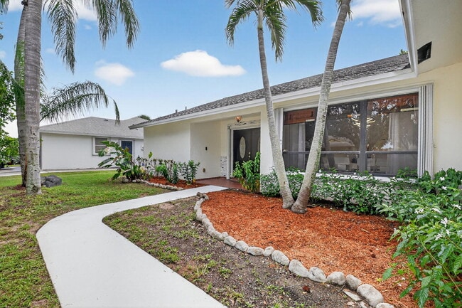 Building Photo - 1002 Julia Heights Dr