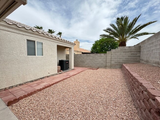 Building Photo - 5417 Redview Ct