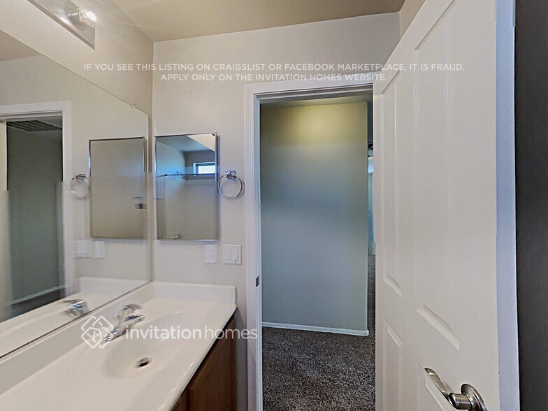Building Photo - 7827 S Kelsie Dr