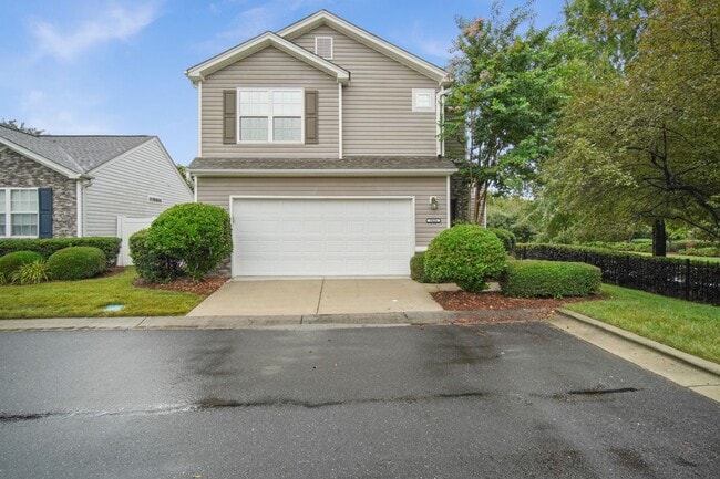 Building Photo - Located in Highland Creek