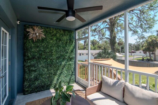 Building Photo - 5352 Cotee River Dr