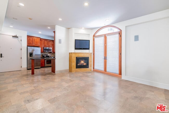 Building Photo - 16123 Sunset Blvd