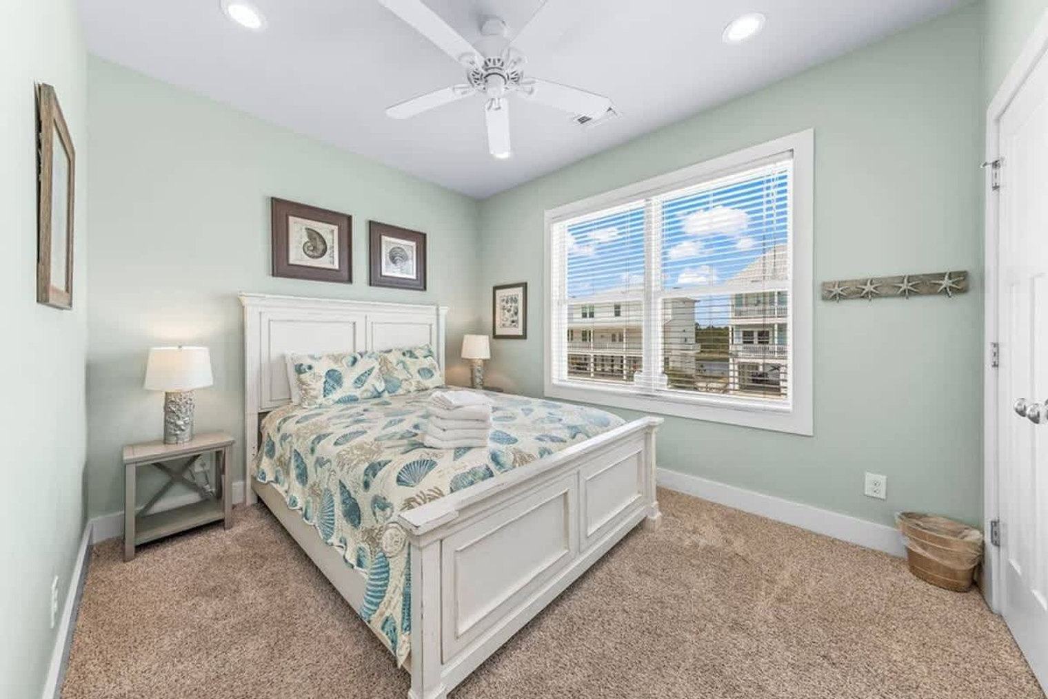 Building Photo - 6052 Sawgrass Cir