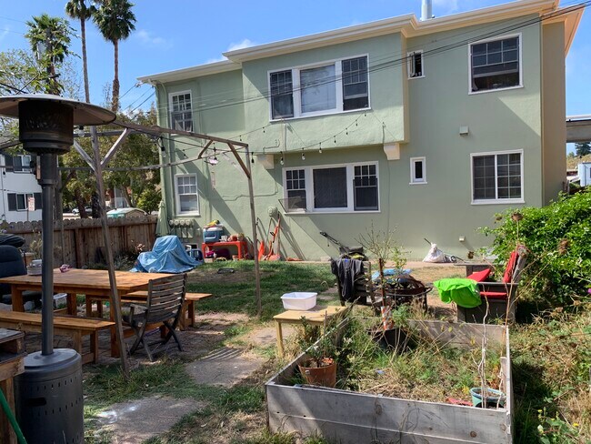 Building Photo - 778 61st St