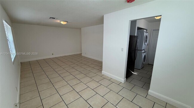 Building Photo - 6421 NW 20th Ct