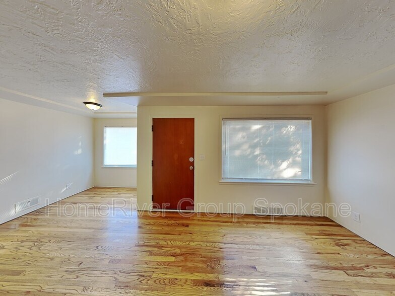 Building Photo - 1414 W Gordon Ave