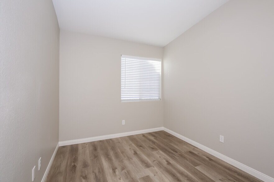 Building Photo - 5238 Olive Dale Ct