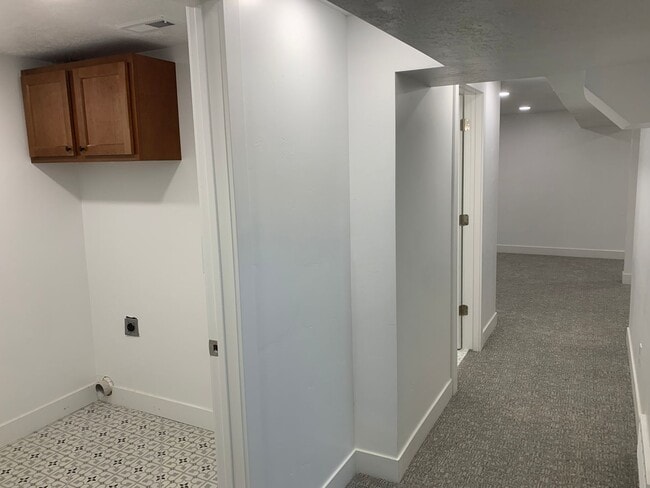 Building Photo - Cozy 4 bedroom 2 bath home in Woods Cross