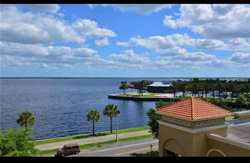 Lake Monroe view - 225 W Seminole Blvd