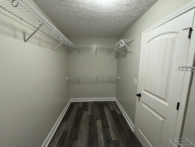 Building Photo - This Cute Home Is Everything You've Been Looking For! In A Quiet Subdivision With No Hoa
