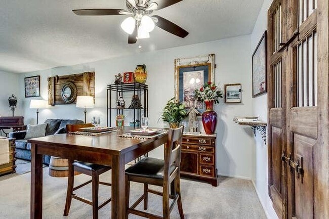 Building Photo - 12602 N 105th Ave