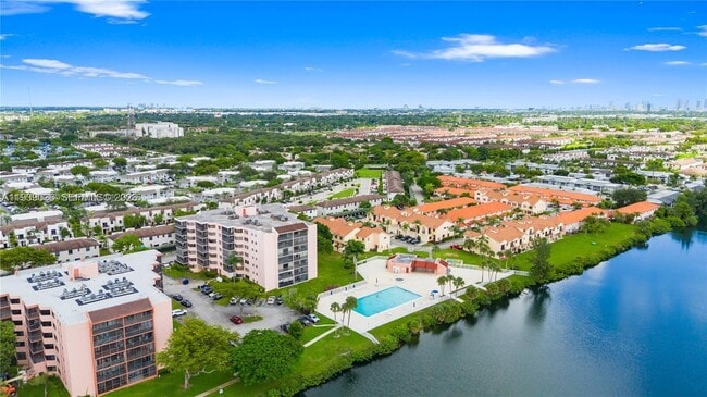 Building Photo - 20840 San Simeon Way