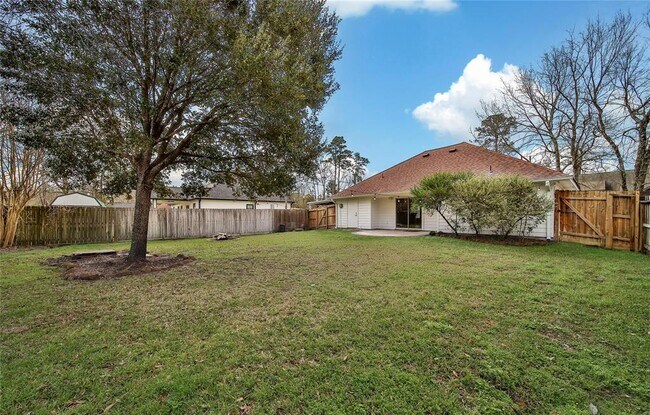 Building Photo - 720 Springwood Dr