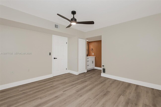 Building Photo - 1709 Whitehall Dr