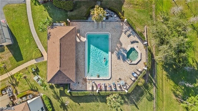 Building Photo - 8565 Charter Club Cir