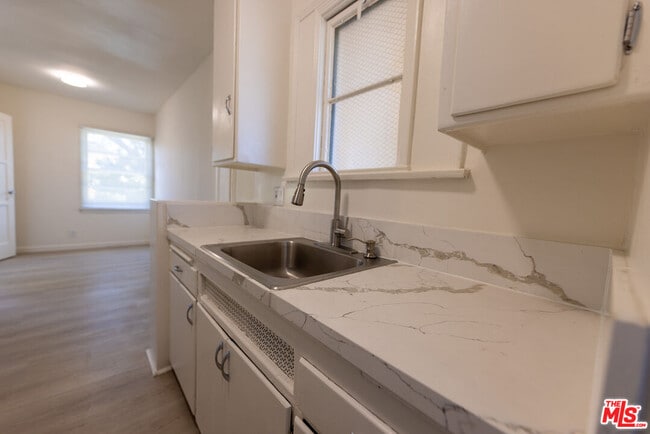 Building Photo - 1940 S Robertson Blvd