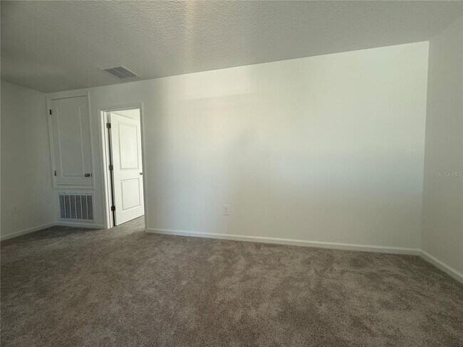 Building Photo - 1926 Sarah St