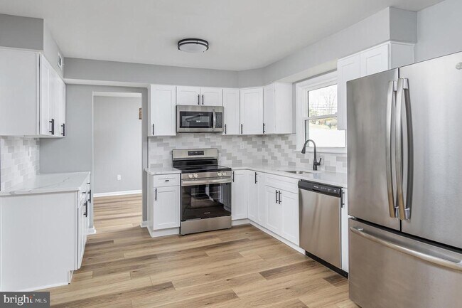 Building Photo - 78 Abbington Ln