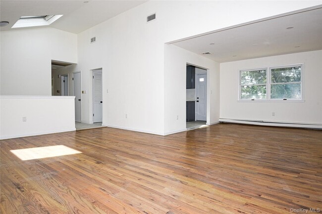 Building Photo - 65 Bluebird Ln