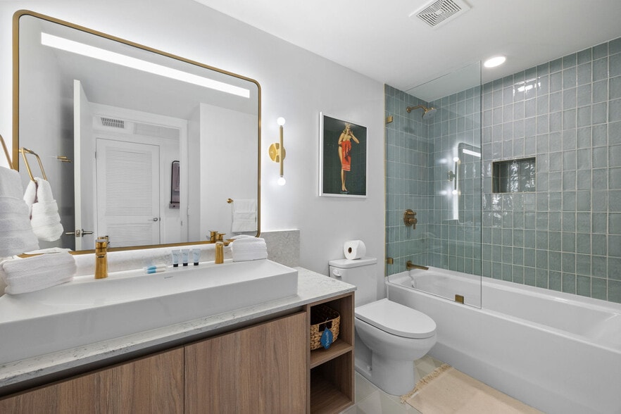 Building Photo - 159 NE 6th St