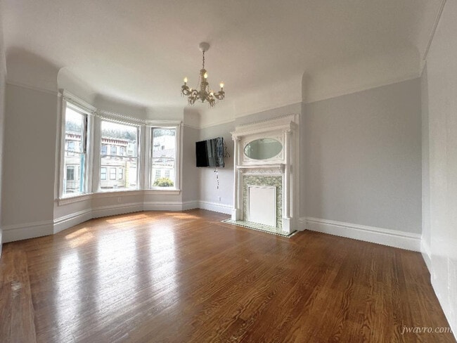 Building Photo - 250-254-254 Carl St