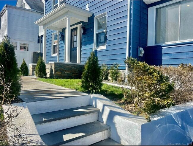 Building Photo - 34 Hundley Ct