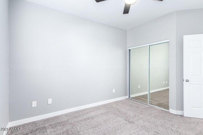 Building Photo - 2992 N Miller Rd