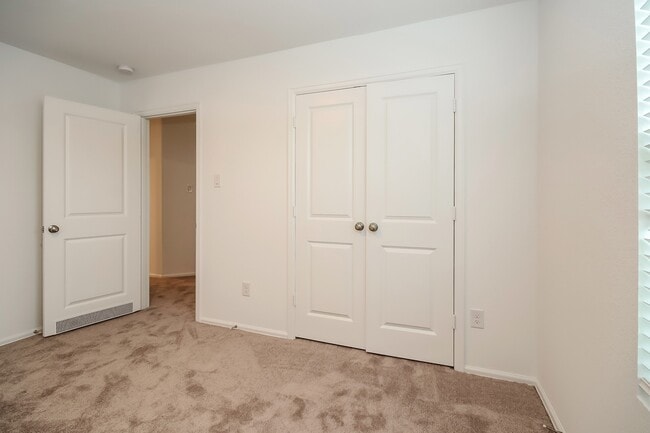 Building Photo - 22669 Malvicino Dr