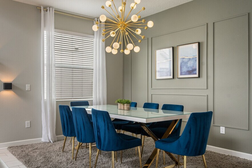 Building Photo - 4761 Kings Castle Cir