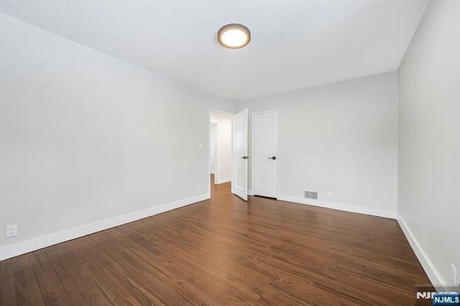 Building Photo - 111 Charles St