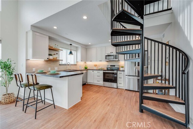 Building Photo - 127 E Foothill Blvd