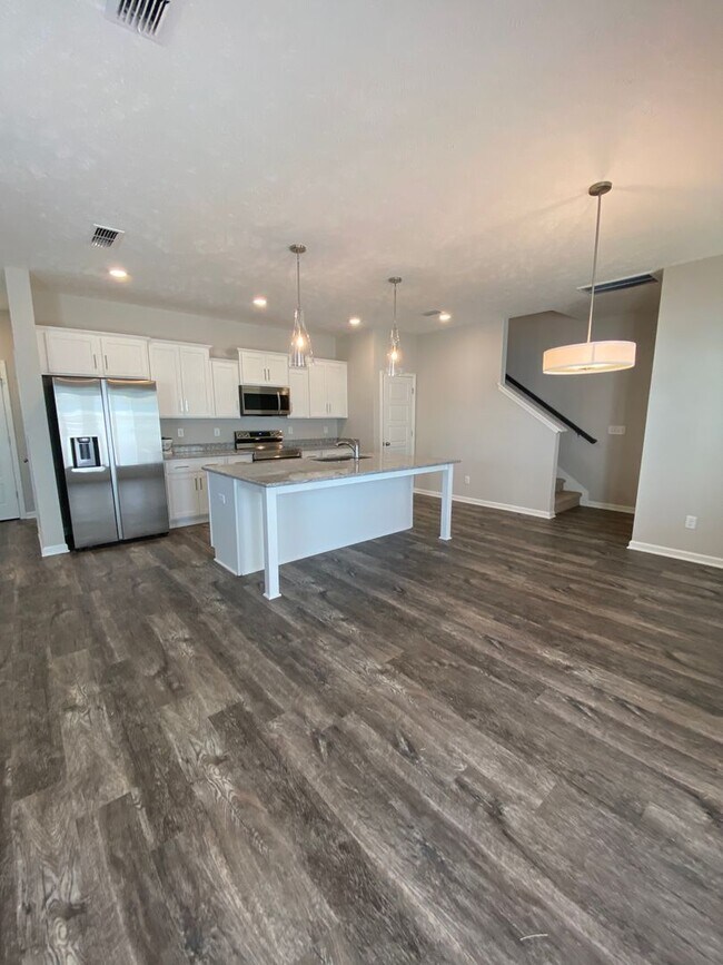 Building Photo - 1802 Streamsong Dr