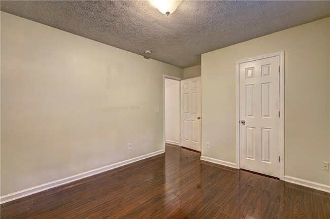 Building Photo - 1553 Ravens Run