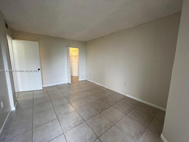Building Photo - 8205 SW 152nd Ave