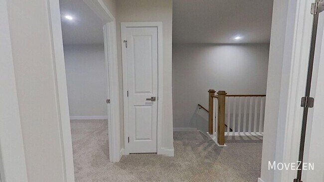 Building Photo - 208 Lograto Ln