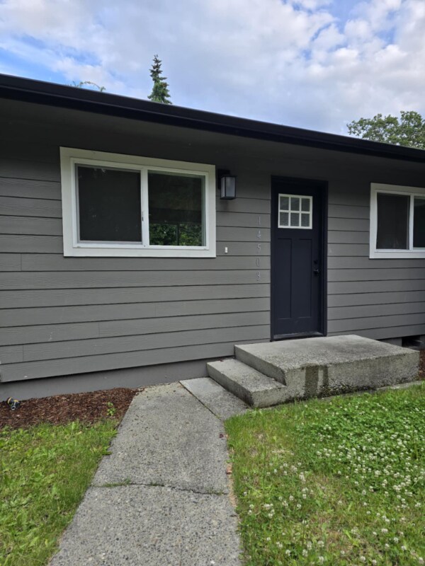 Primary Photo - 14505-14505 Woodlawn St SW