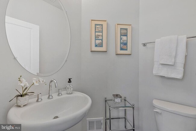 Building Photo - 4810 Garden View Ln