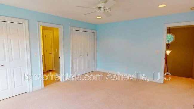 Building Photo - 385 Mistletoe Trail