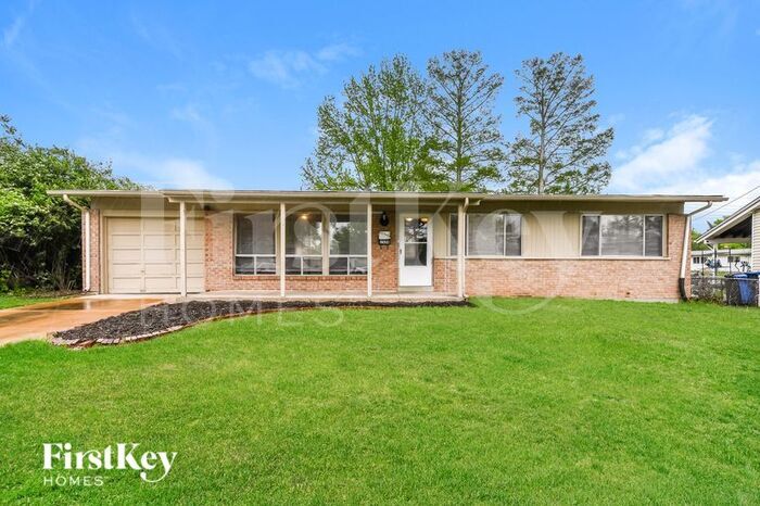 Building Photo - 1520 Ascot Terrace