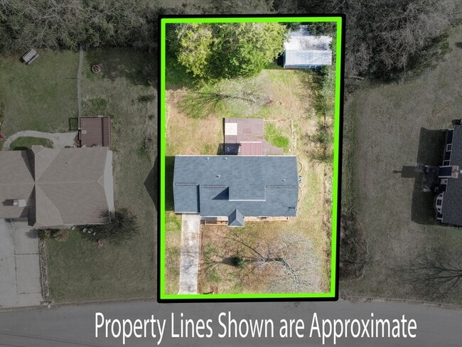 Building Photo - 2903 Deerfield Rd NW